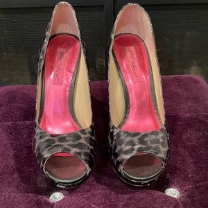 Betsy Johnson Grey Cheetah Heels Size 9.5